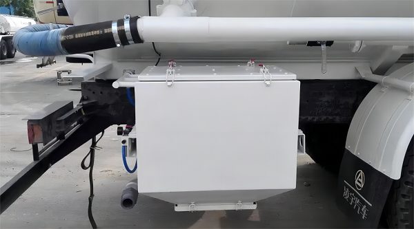 凌宇干混砂浆车